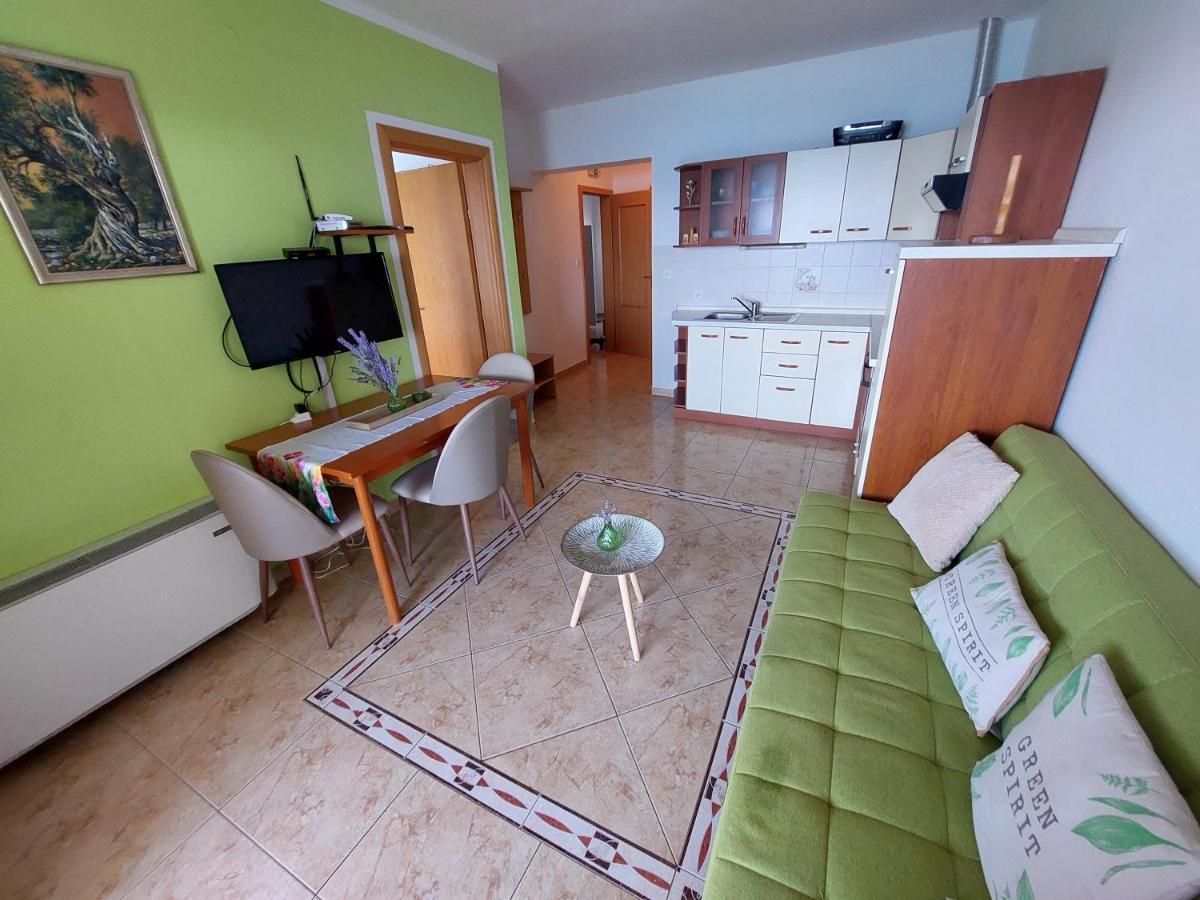 Velun Apartmani Luaran gambar