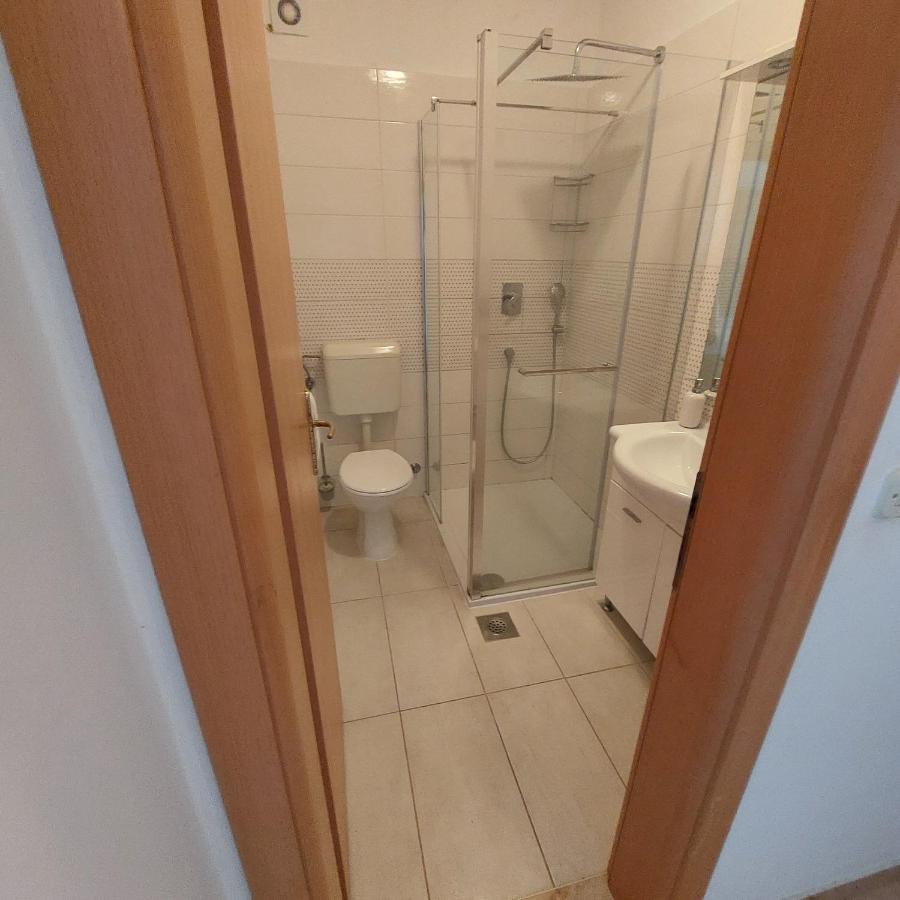 Velun Apartmani Luaran gambar