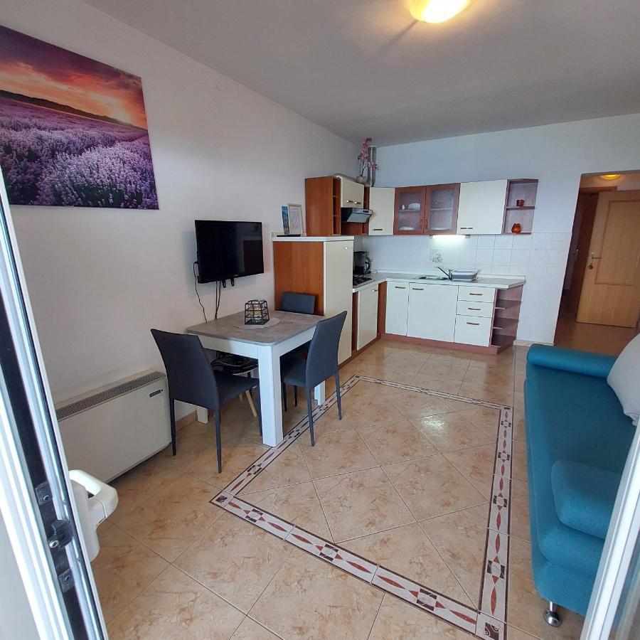 Velun Apartmani Luaran gambar