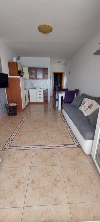 Velun Apartmani Luaran gambar