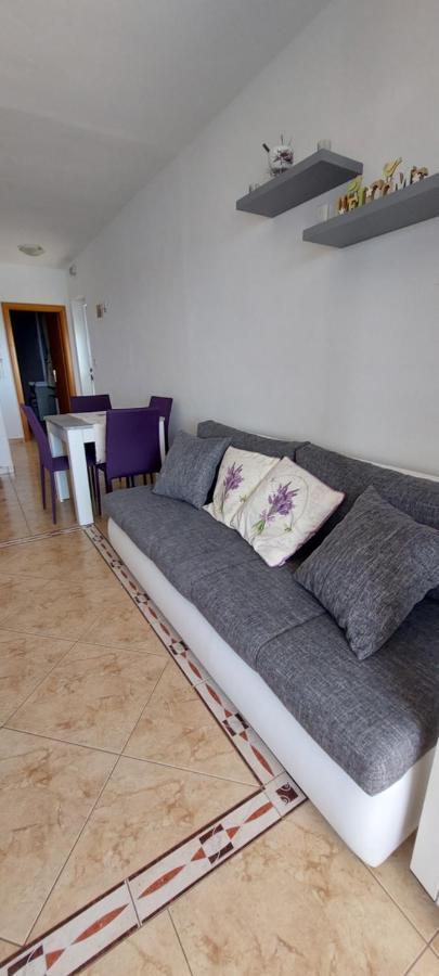 Velun Apartmani Luaran gambar