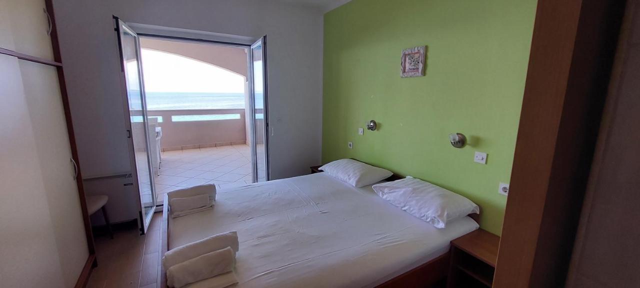 Velun Apartmani Luaran gambar