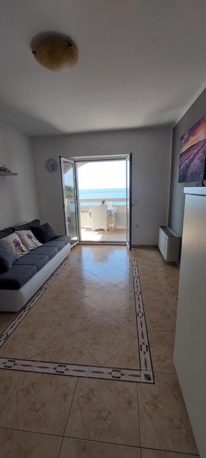 Velun Apartmani Luaran gambar