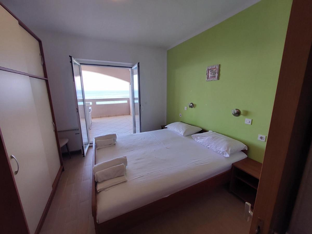 Velun Apartmani Luaran gambar