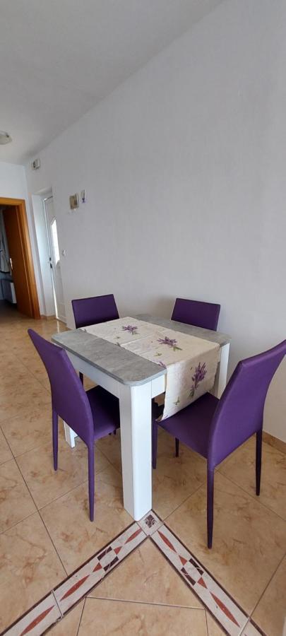 Velun Apartmani Luaran gambar