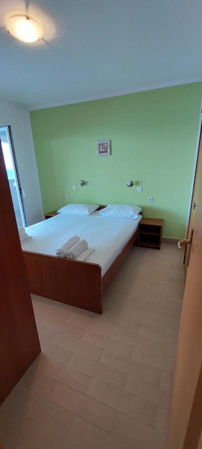 Velun Apartmani Luaran gambar