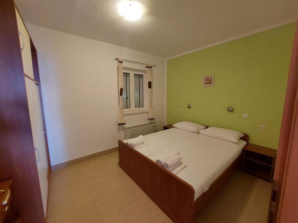 Velun Apartmani Luaran gambar