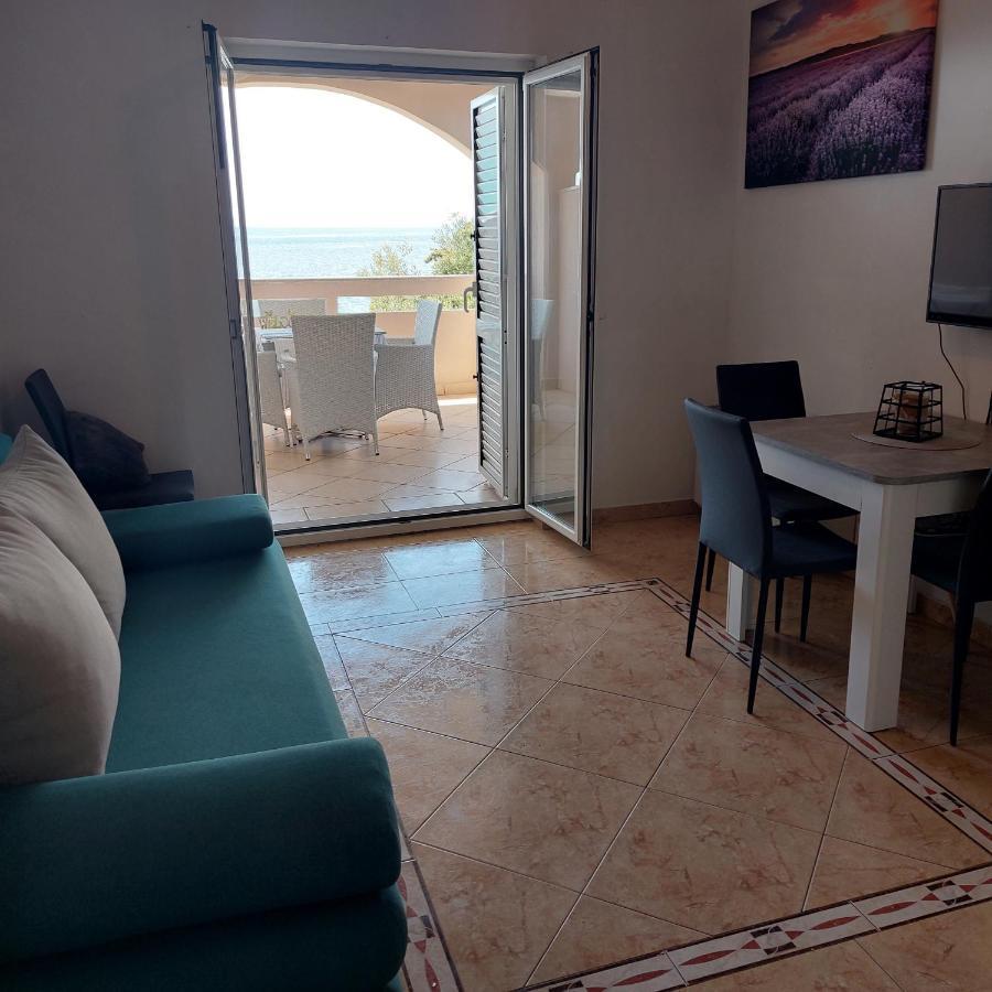 Velun Apartmani Luaran gambar